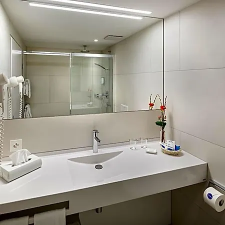 Newstar Hotel 3*